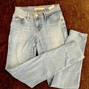 Levis jeans like new